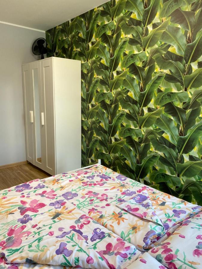 2 Tyskie Apartamenty Z Ogrodkiem Тыхы Экстерьер фото