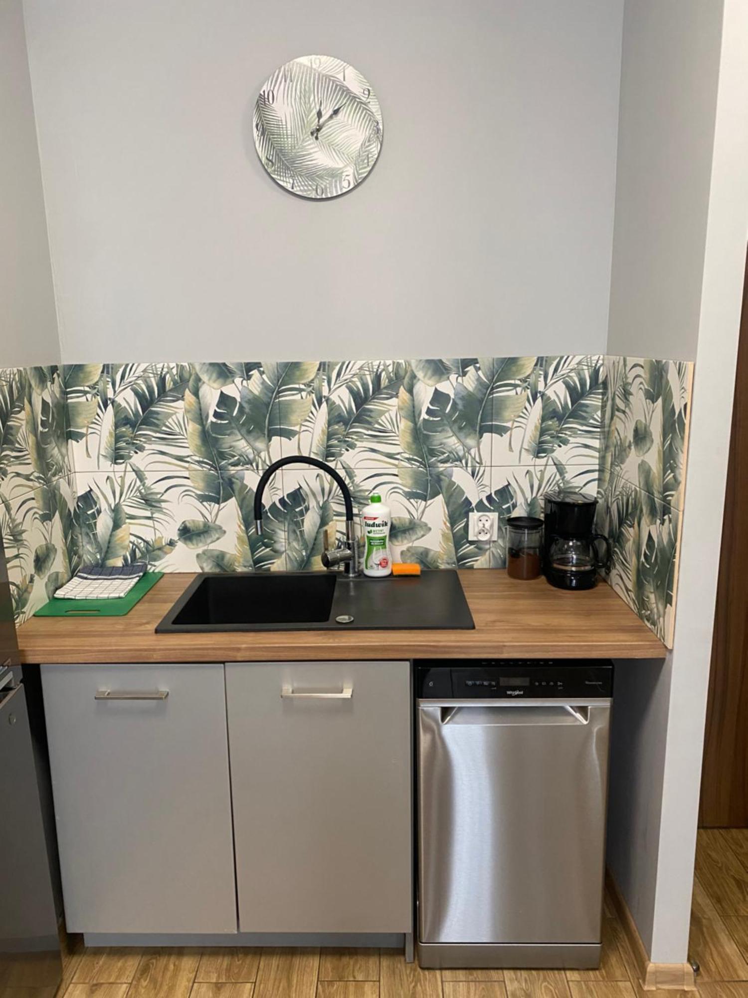 2 Tyskie Apartamenty Z Ogrodkiem Тыхы Экстерьер фото